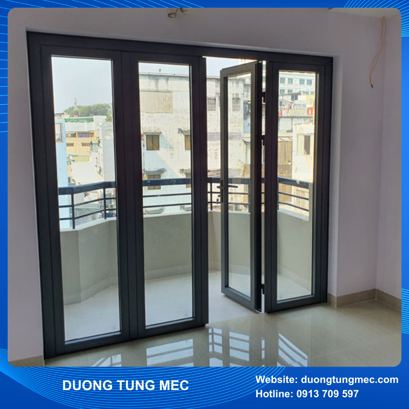 Cửa đi mở quay 4 cánh